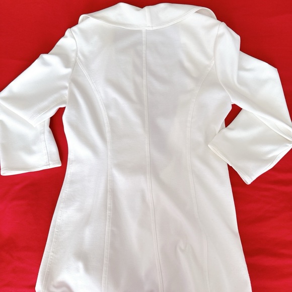 Calvin Klein White ruffle blazer - Size 2 (small) - Picture 13 of 13